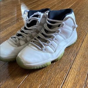 Jordan 11 Legend Blue